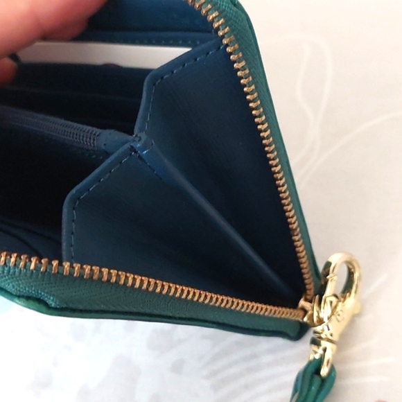 Fossil long zip around leather wallet - Picture 8 of 12